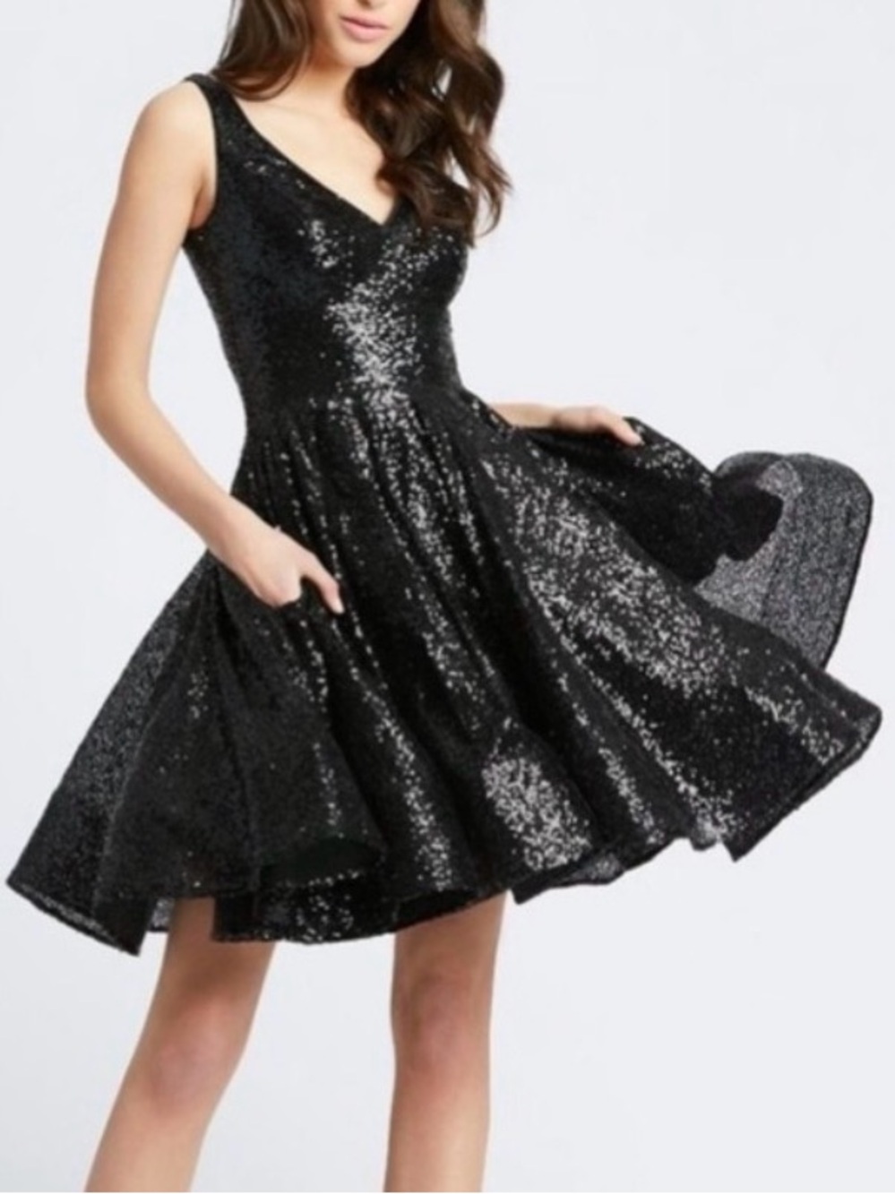 🆕 Ieena for Mac Duggal V Neck Fit & Flare Black Sequin Party Dress - Sz 10